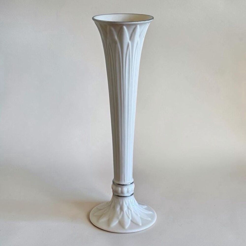 Vintage Lenox "Tivoli Collection" Porcelain Fluted Bud Vase with 24K Gold Trim